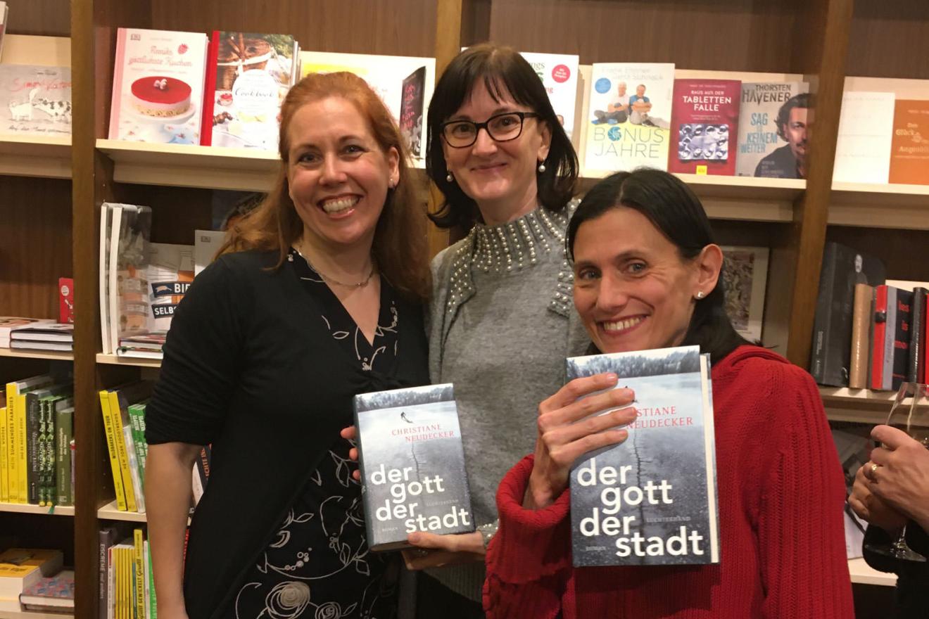 Christiane Neudecker mit Freundinnen
